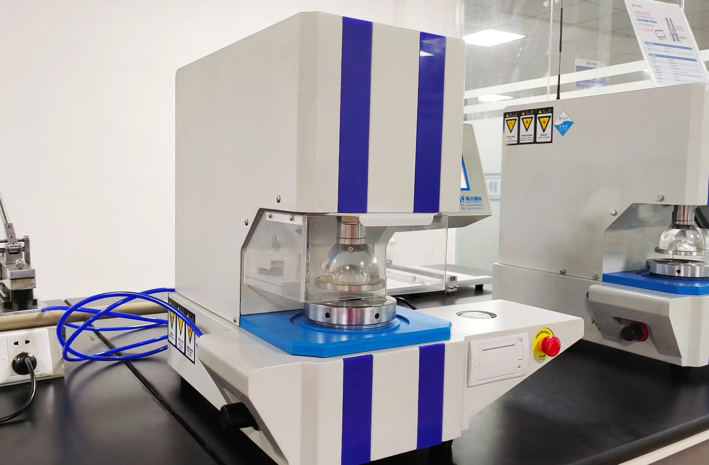 Burst strength tester in the quality laboratory
